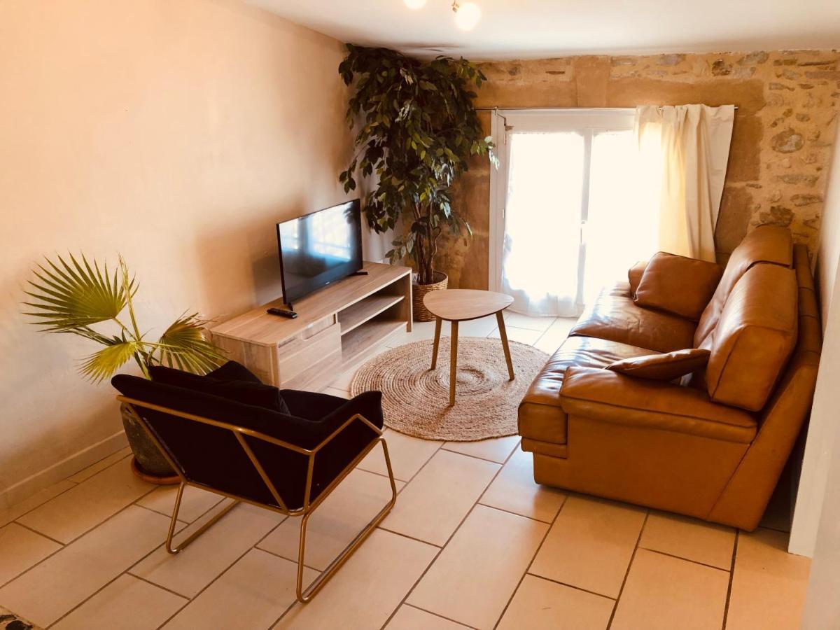 Appartement Au Dernier Etage Avec Terrasse Et Belle Vue Sur Nature Environnante Roujan ภายนอก รูปภาพ